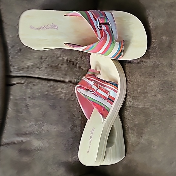 Women's Skechers Multi-Color Stripe Canvas Loop Toe Sandals Shoes size 11 - Picture 4 of 4